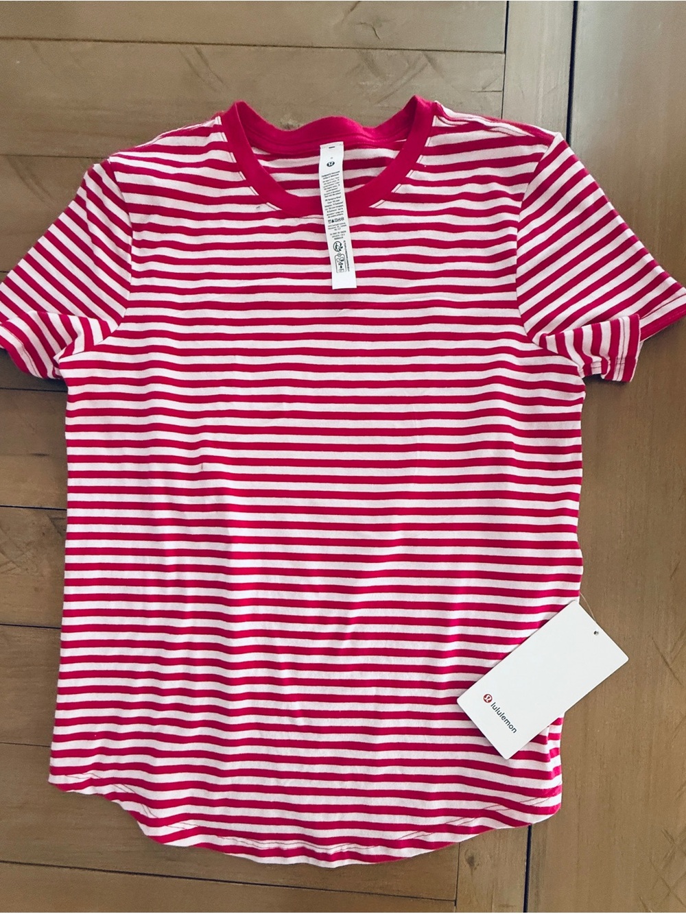 Women’s Lululemon Love Tee size 6
